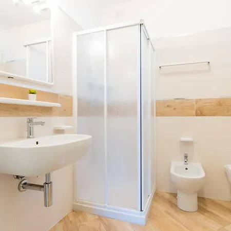 Larici Apartment *