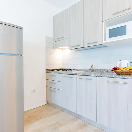 Larici Apartman *